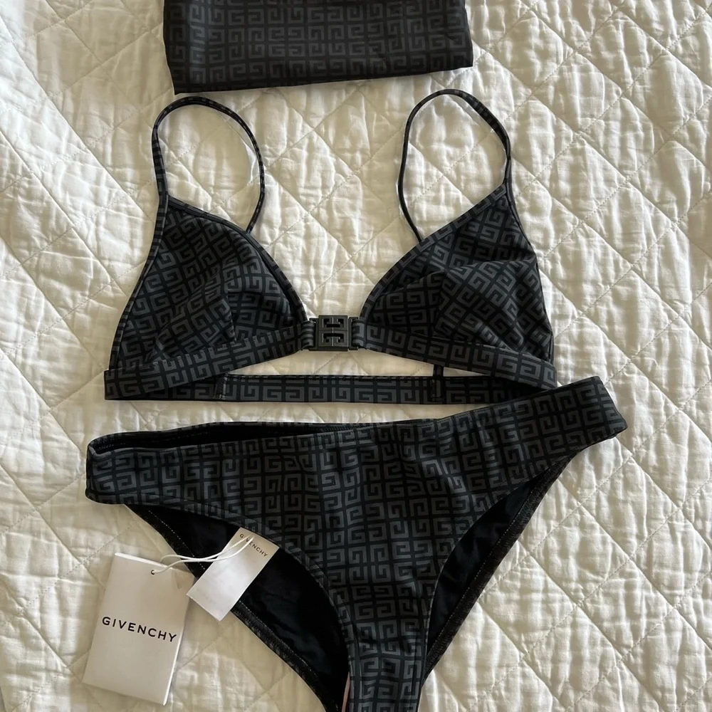 Givenchy 4G Logo-Print 2-Piece Bikini - Picture 4 of 13